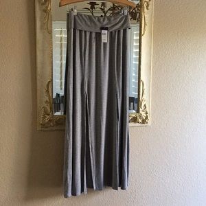 BCBGMAXAZRIA NWT heather grey maxi skirt. Size S
